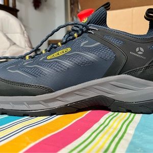 Mens keen work shoe, carbon fiber toe